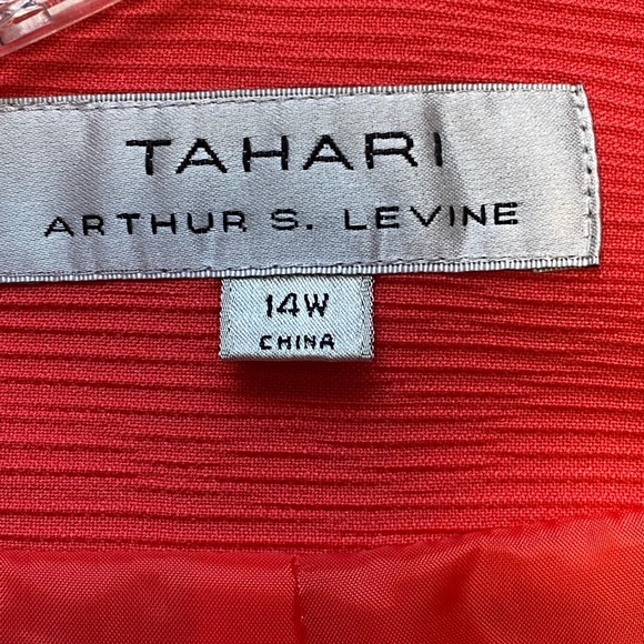 Tahari Blazer Women Size 14W Coral Color w Gold Toggle Button Career Structured - Picture 9 of 12
